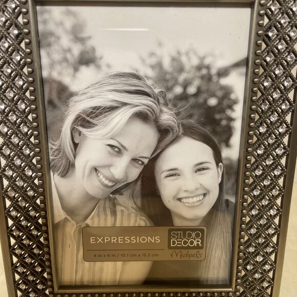 Beaded Bronze Metal Picture Frame By Studio Decor For 4"x6" Photos - Picture 4 of 6